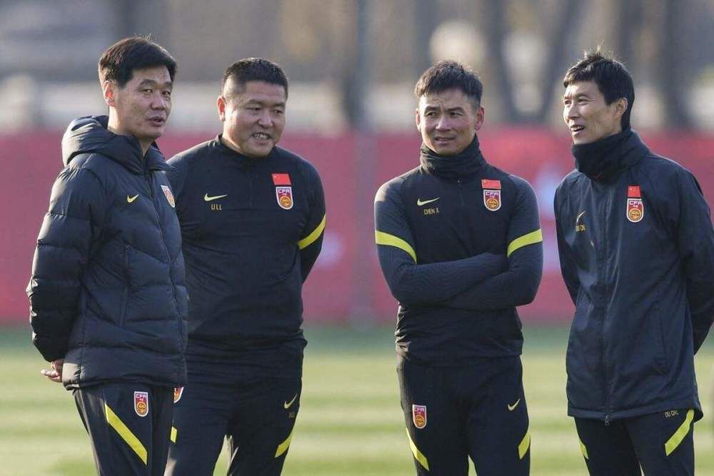 伊人九